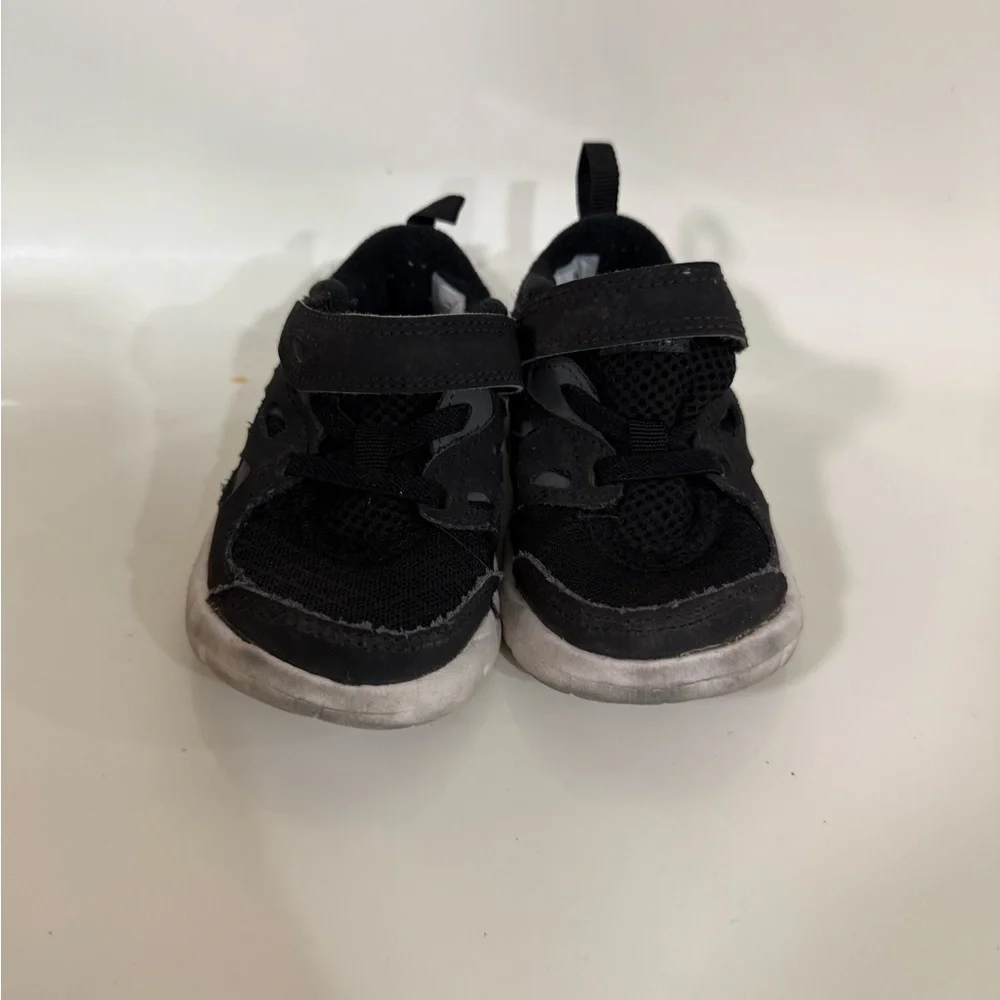 Nike Black Slip-On Sneakers Canvas Rubber Sole